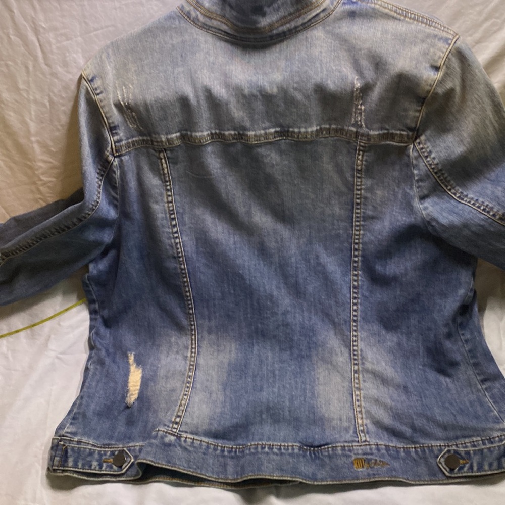Jean jacket - Picture 7 of 13